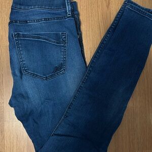 Express Super Soft MidRise Legging Jeans